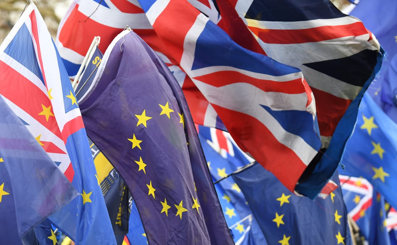 Britannian ja EU:n suhde on ollut jo pitkään vaikea. Asiantuntijan mukaan syitä on monia, mutta maan halu pysyä tiiviin integraation ulkopuolella on ollut selvää.