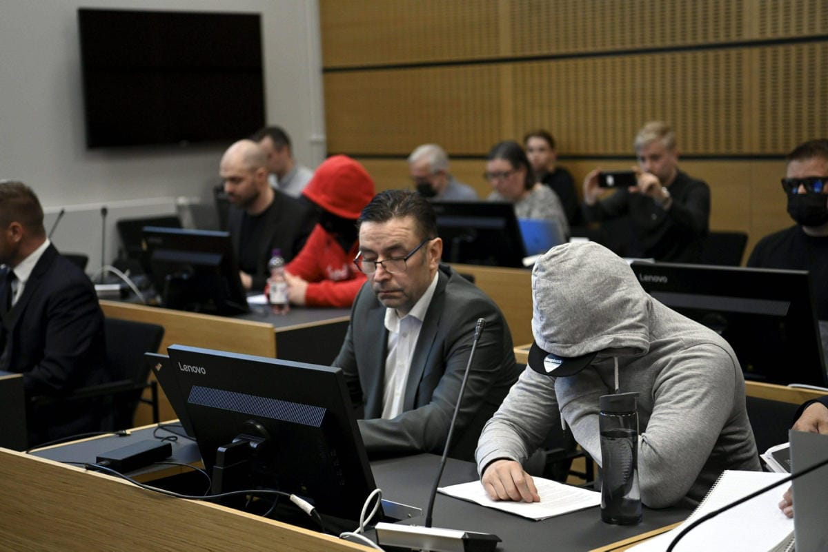 Syyttäjä vaatii neljälle tuomiota murhasta, kun 12. joulukuuta 2021 Voimakadulla sijaitsevassa kerhotilassa ammuttiin 44-vuotias mies kuoliaaksi välienselvittelyssä. LEHTIKUVA / ANTTI AIMO-KOIVISTO