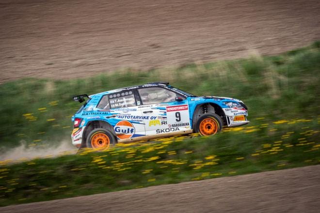 Teemu Asunmaa ja kartanlukija Marko Salminen sijoittuivat toiseksi 15. toukokuuta ajetussa Rengas Turku -rallissa. Kuva: Toni Ruotsalainen / Loudlife Media