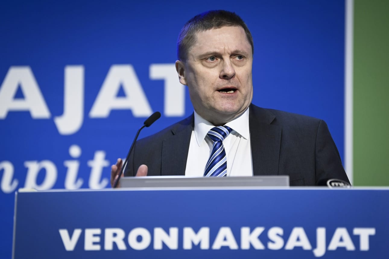 Toimitusjohtaja Teemu Lehtinen Veronmaksajain Keskusliitosta arvioi, että sosiaalivakuutusmaksujen alennukset ovat palkansaajille myönteisimmät. LEHTIKUVA / Emmi Korhonen