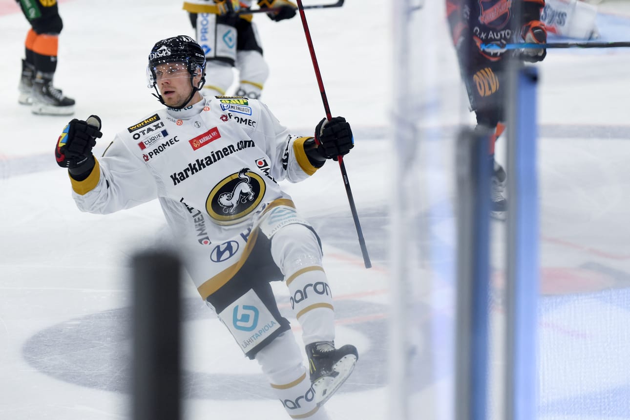 Kärppien ruotsalaisvahvistus Petter Emanuelsson ei ole vielä miettinyt tulevaa.