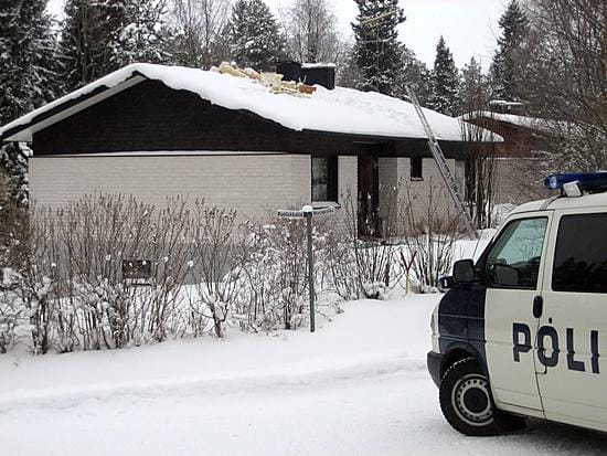 Kolme ihmistä kuoli tulipalossa Puolangalla. Ulospäin talo ei kärsinyt suuria vahinkoja.