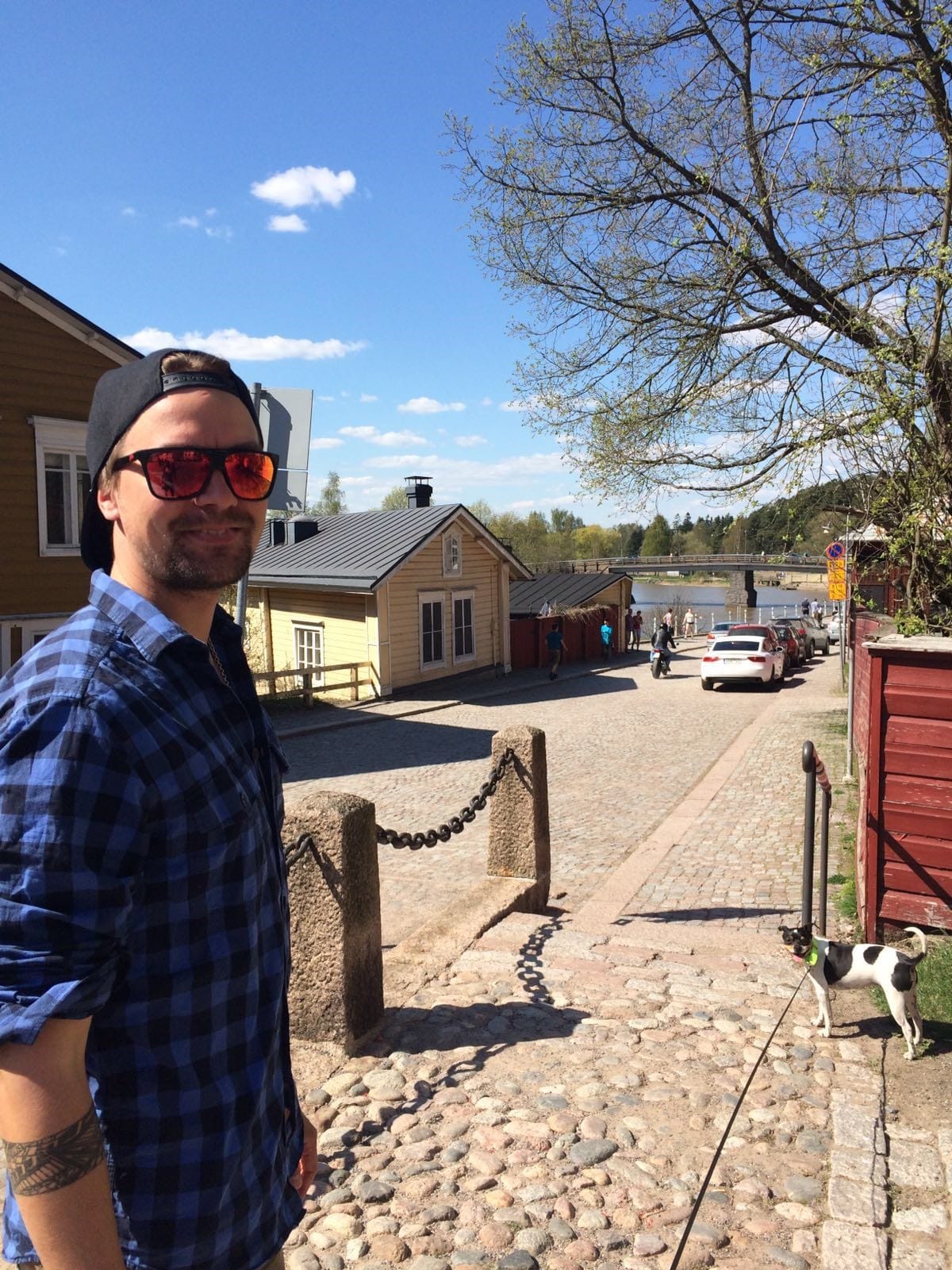 Urheilijan uraan kuuluu usein paljon matkustamista ja näin oli myös Anssi Koivurannan kohdalla. Välivuosina matkustaminen on luonnollisesti vähentynyt, mutta Koivuranta matkustaa aina, kun siihen tulee mahdollisuus.
