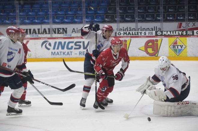 HIFK kukisti Sportin jääkiekon nuorten SM-liigan ottelussa sunnuntaina. Kuva: Minna Hirvelä