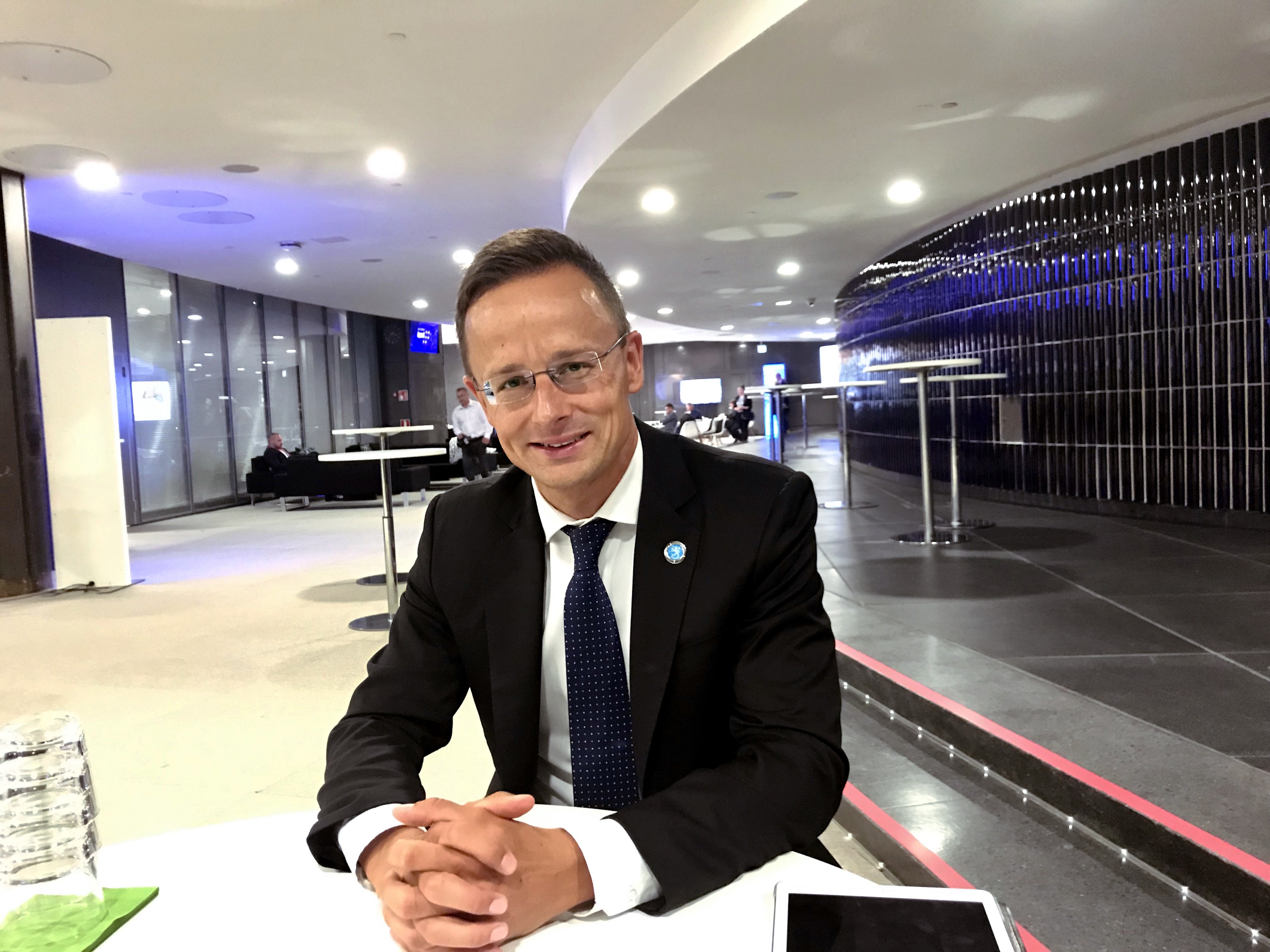 Unkari haluaa nopeuttaa Länsi-Balkanin maiden EU-jäsenyystietä. Ulkoministeri Peter Szijjártó hakee Unkarin näkemyksille EU:n kehittämisestä tukea Helsingin ministerikokouksessa.