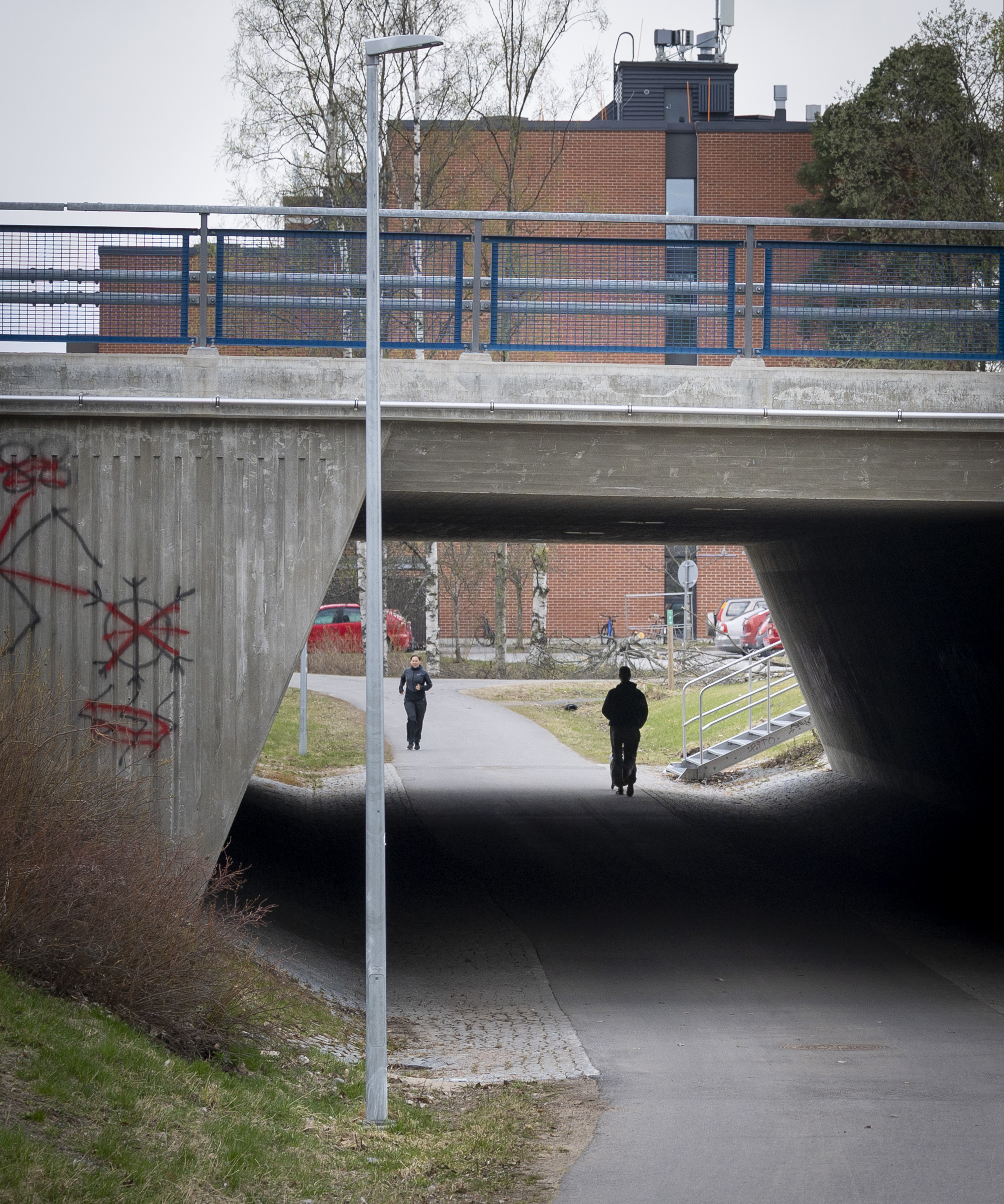 Jälleen ulkomaalaistaustaiseen kohdistunut epäilty hyökkäys Oulussa – tekopaikka ja -tapa lähes sama kuin kuukausi sitten