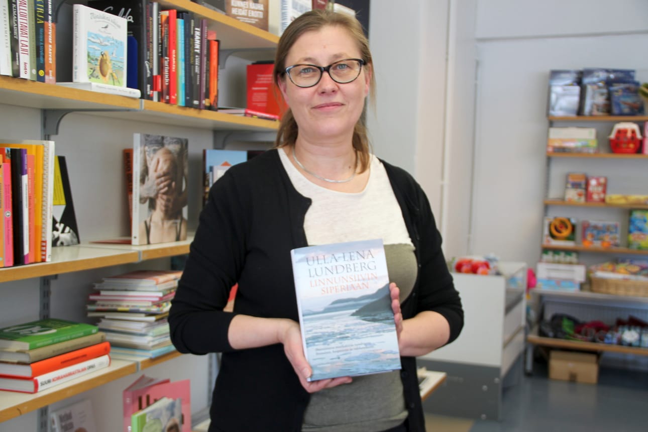 Kirjakaupan avajaisia vietetään toukokuun loppupuolella, mutta nyt ovet ovat jo avoinna, kertoo Tuija Wallgren.