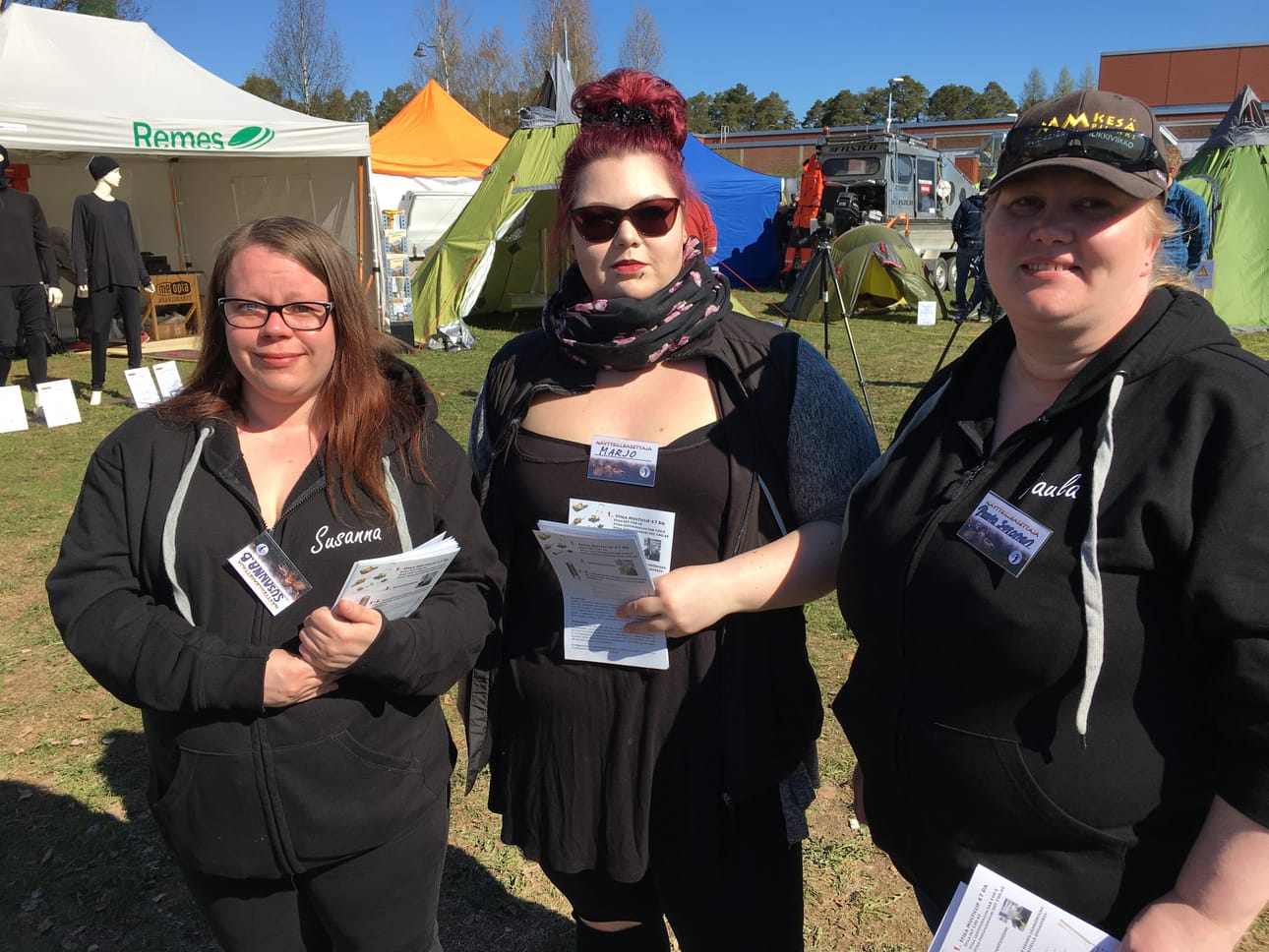 Pudasjärven-Syötteen markkinointia ja esitejakoa messuilla hoitivat, vasemmalta Susanna Baas, Marjo Tervonen ja Paula Soronen.