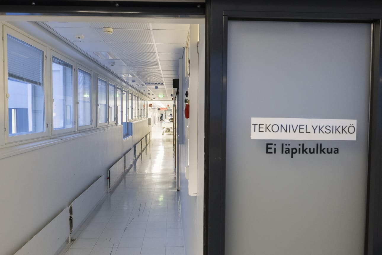 Oulussa puretaan kiivaaseen tahtiin laittoman pitkäksi venyneitä leikkausjonoja. Tekonivelleikkauksille on perustettu oma yksikkö.