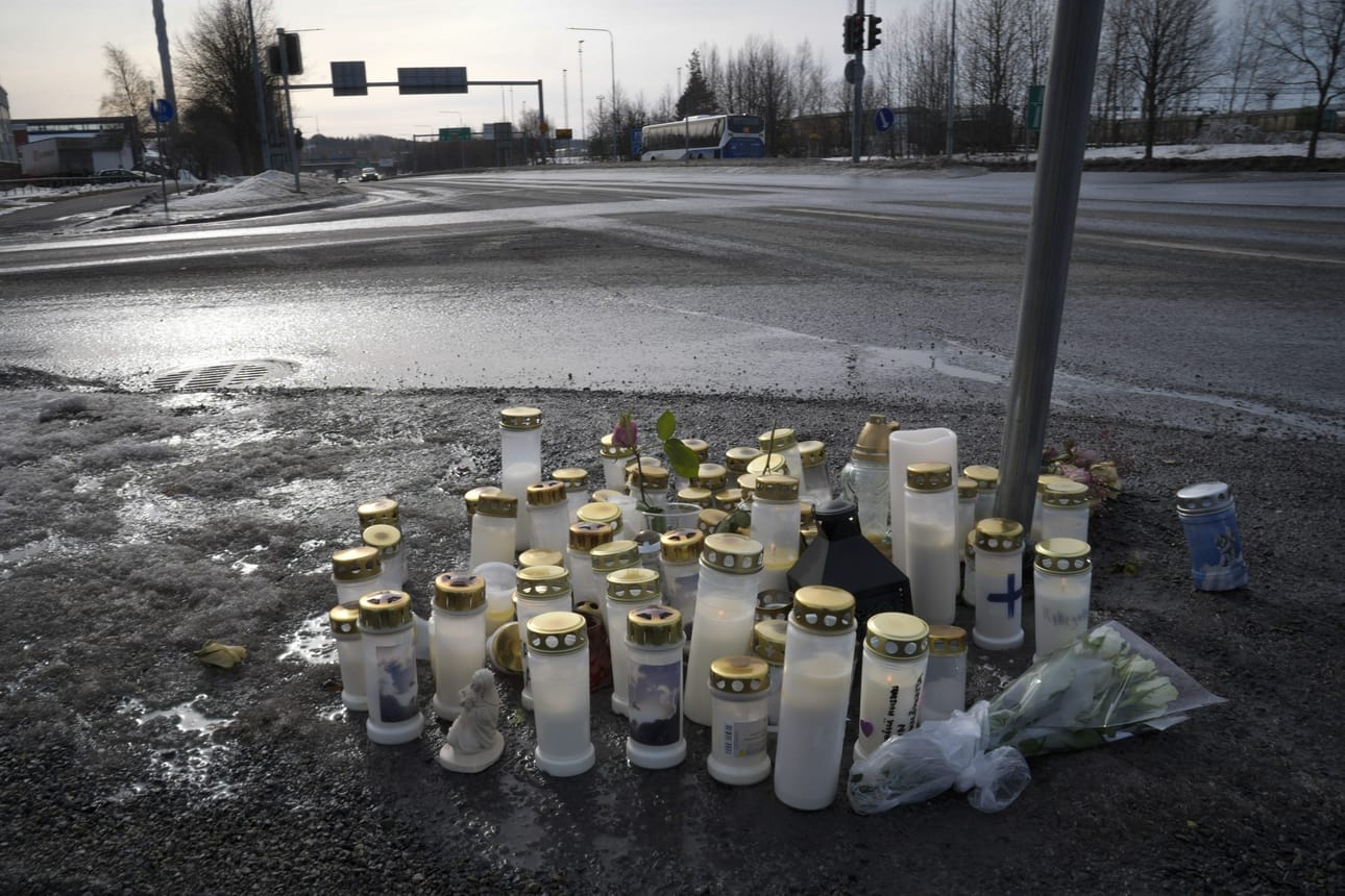 Panssariprikaatin kouluttajana työskennellyt mies kaahasi humalassa Puolustusvoimien autolla päin taksia viime marraskuussa Tampereella. Taksikuski kuoli törmäyksessä. LEHTIKUVA / KALLE PARKKINEN