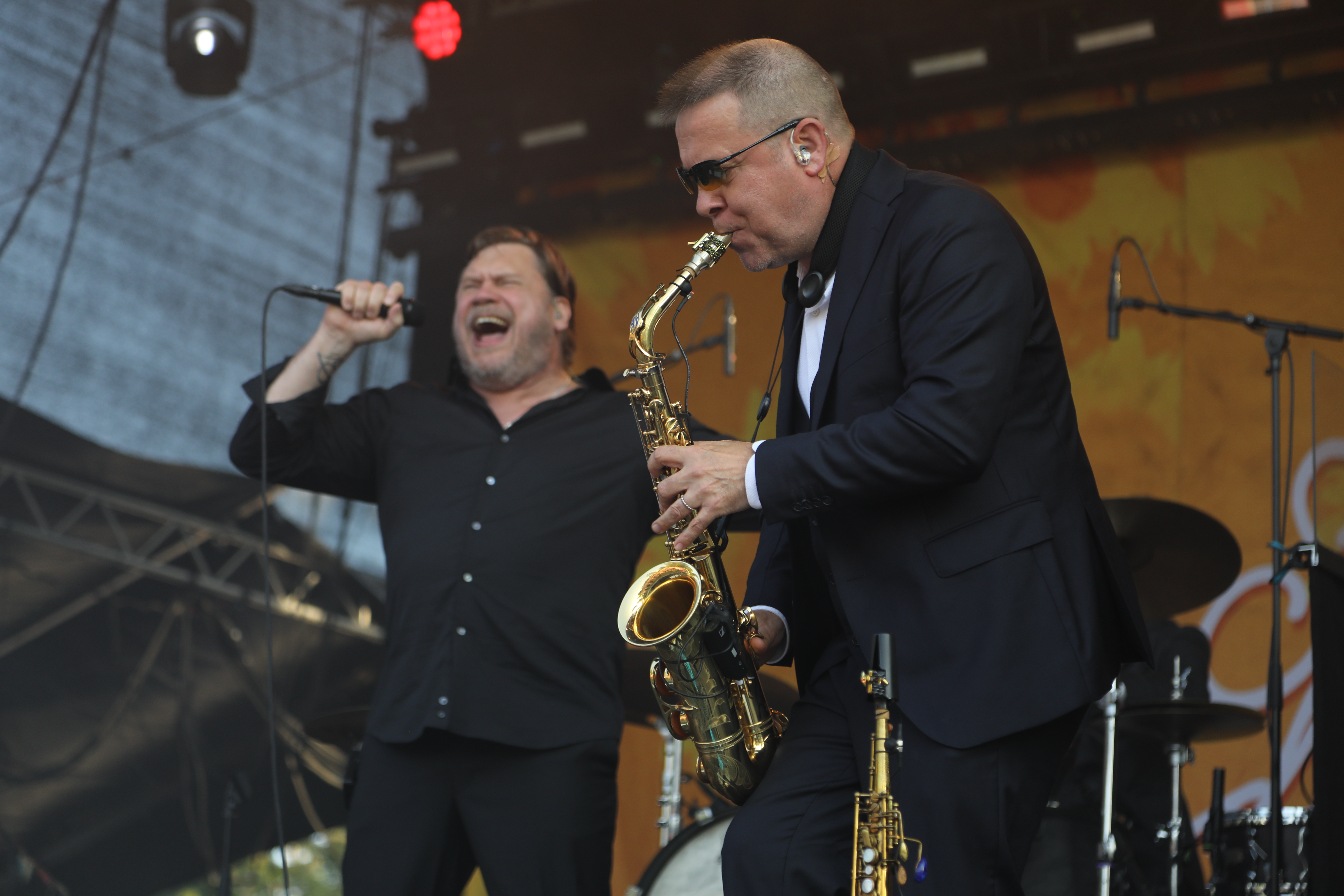 Samuli Edelmannin keikalla saksofonia soitti Jukka Perko