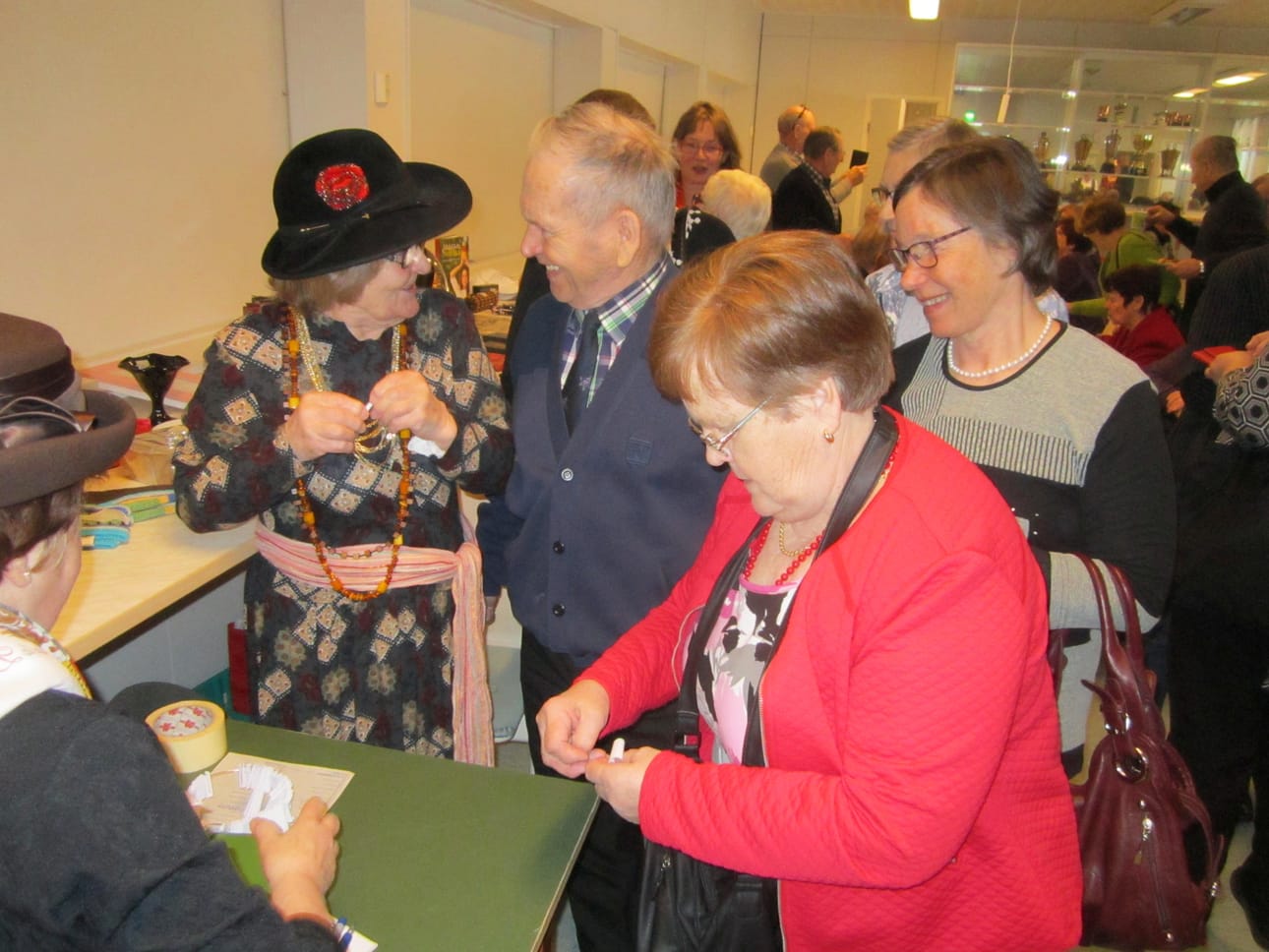 Yhteinen päivä alkoi arpajaisilla.