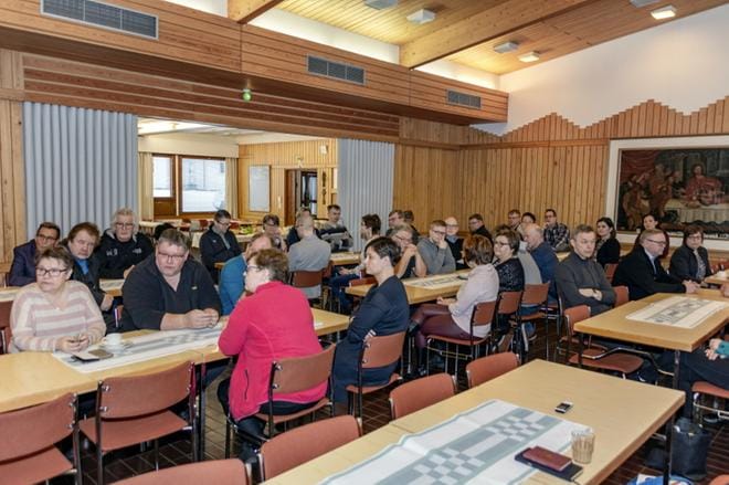 Soinilaisia yrittäjiä kokoontui seurakuntakodille Hyvän Mielen Aamiaiselle. KUVAT: AARRE LÖYTÖMÄKI