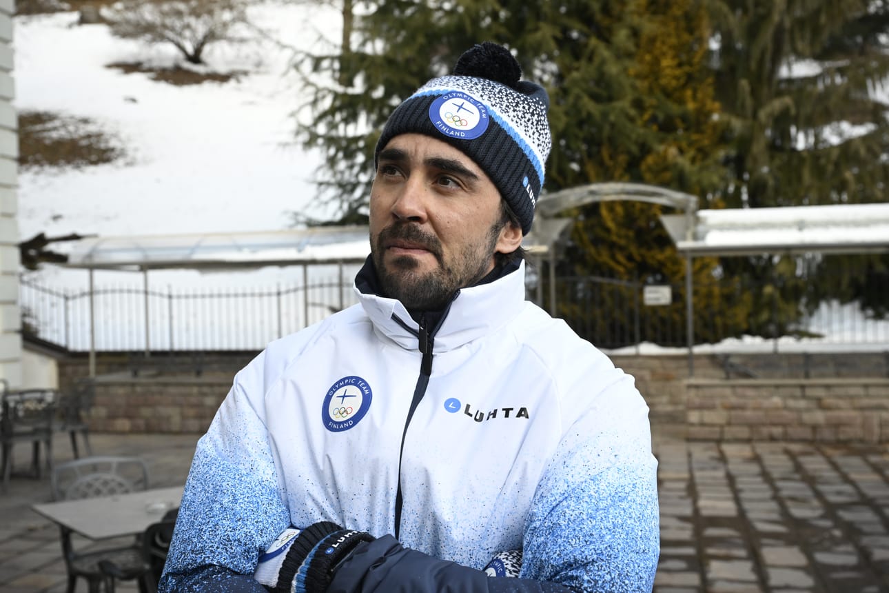 Ristomatti Hakola jää pois viideltäkympiltä sairastumisen vuoksi.