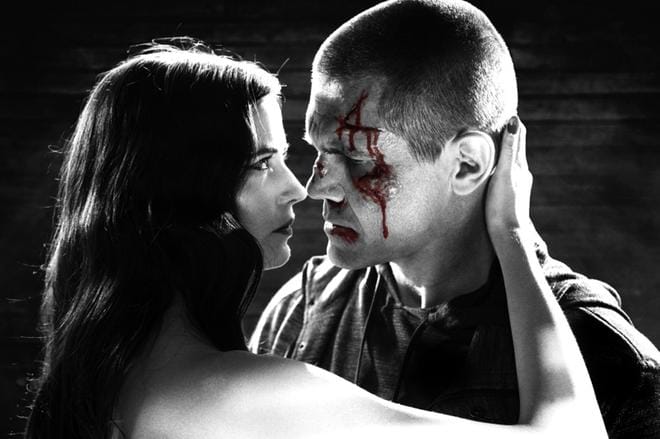 Sin City: A Dame to Kill For -elokuvan mustavalkoisen maailman tarinat vilisevät tähtinäyttelijöitä. Kuva: MTV3 ohjelmatiedotus