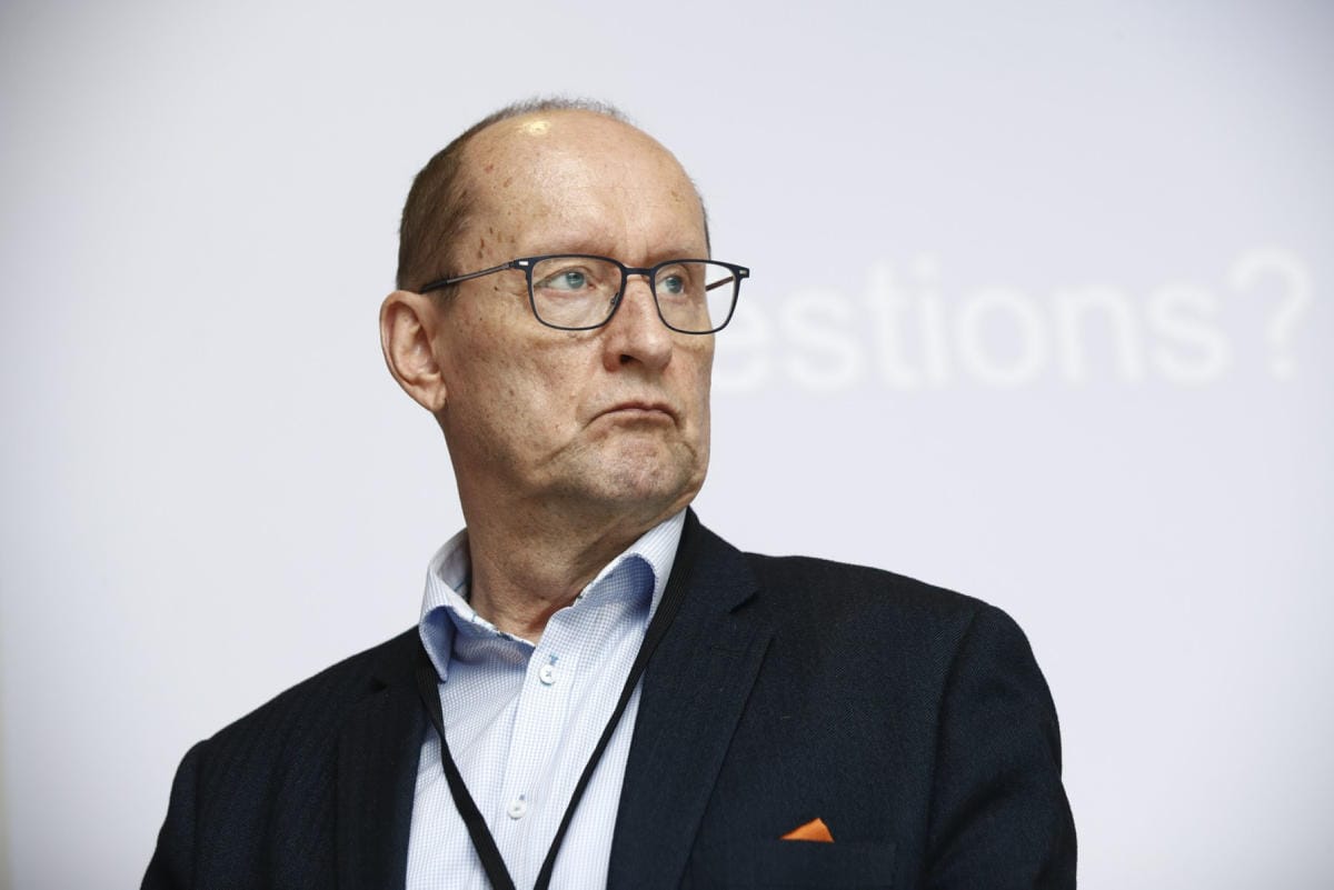 Sotatoimet nousivat Fennovoiman hallituksen puheenjohtajan Esa Härmälän kommenteissa minimaalisesti esiin. LEHTIKUVA / Roni Rekomaa