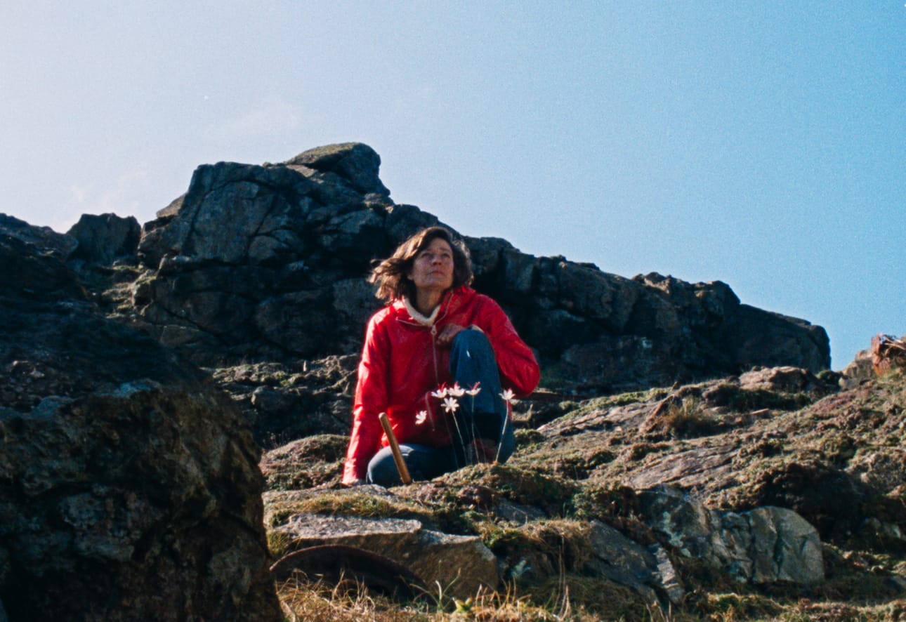 Mary Woodvine on saaren yksinäinen asukki elokuvassa Enys Men.