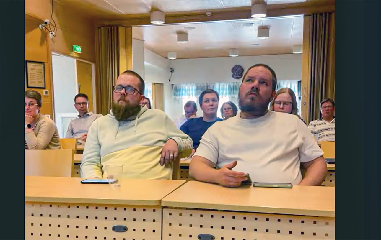 Pyhännän istuvan kunnanvaltuuston viimeinen kokous pidettiin maanantaina 26. toukokuuta. Uusi valtuusto aloittaa kesäkuussa. Kokousten striimauksessa on ollut kevään mittaan pieniä ongelmia, mutta maanantain lähetys saatiin toimimaan mobiililaitteiston avulla.