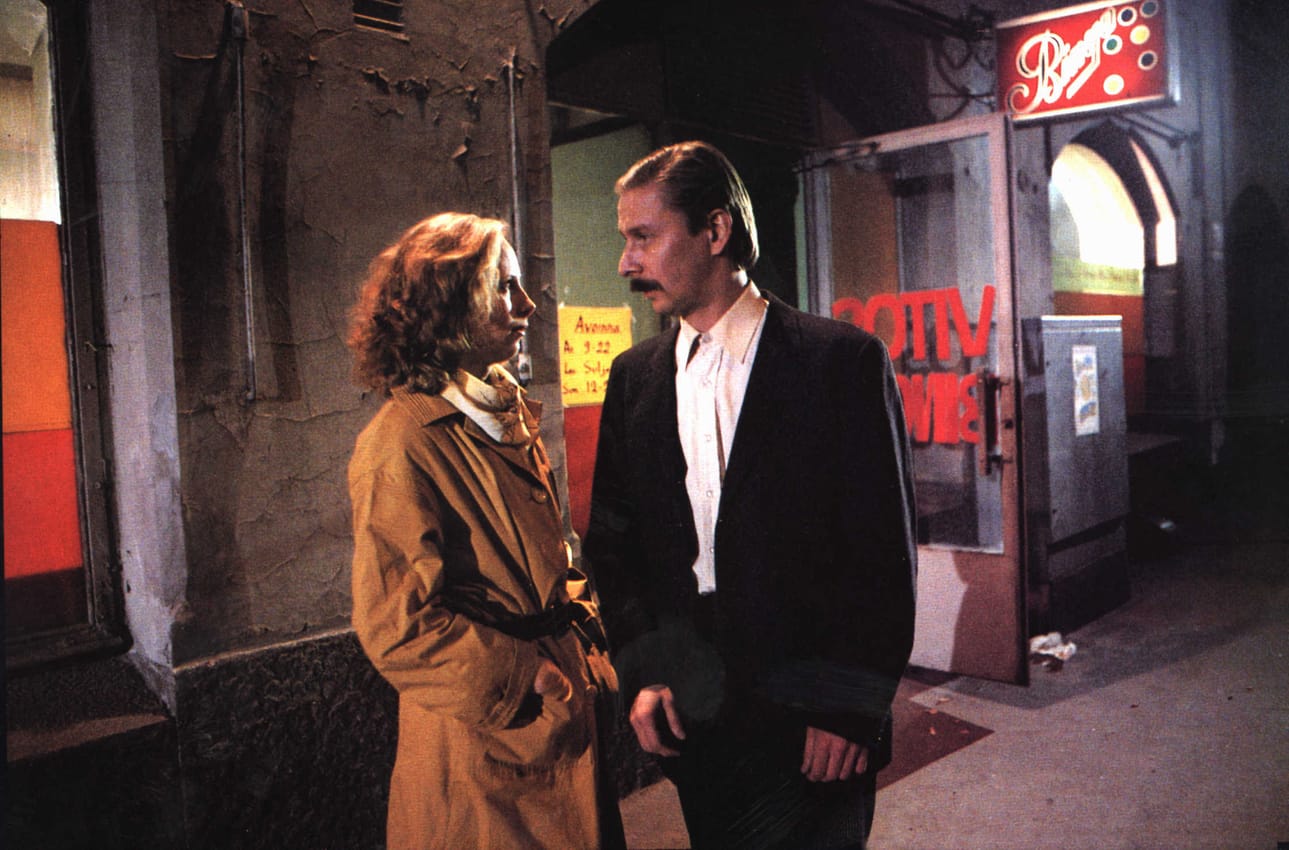 Kati Outinen ja Matti Pellonpää herkistävät Kaurismäki-klassikossa. Kuva: Venetsia