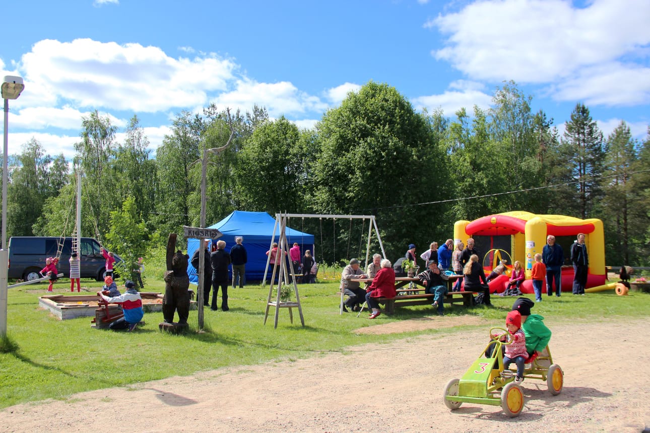 Livo osallistuu Avoimet kylät -päivän viettoon. Kuva Livon kyläjuhlilta muutaman vuoden takaa.
