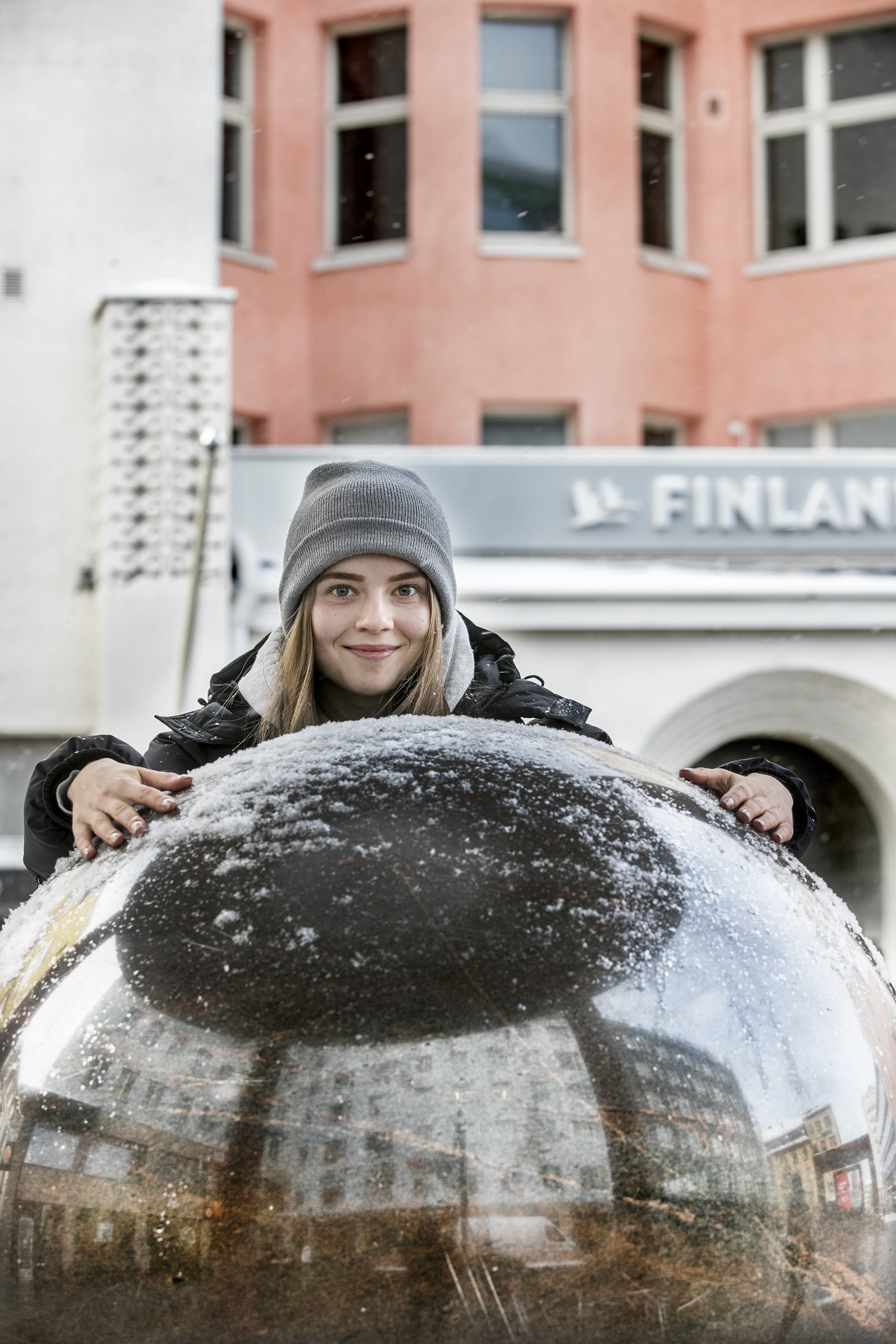 Saija Seppää valmentaa isä Rauno Seppä. Nuori maileri toivoo, että vauhdit riittävät myös aikuisten sarjoissa. 