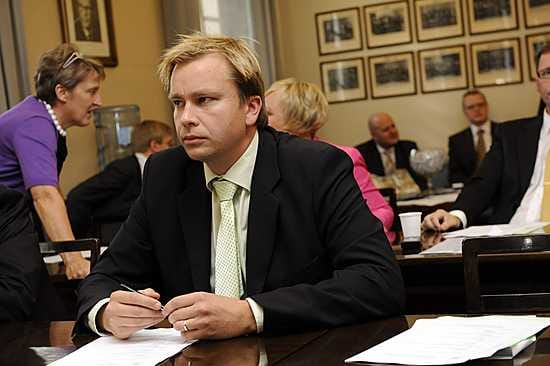 Kansanedustaja Antti Kaikkonen (kesk.).
