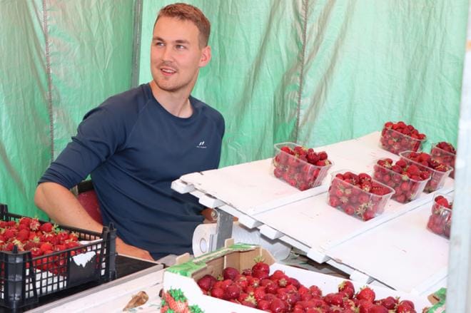 Oskari Knuutti saa toivoa siitä, että koronatilanne vielä joskus helpottuu. KUVAT: HENNA NEVALA