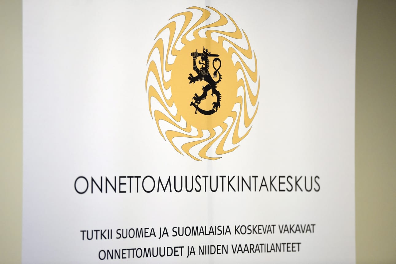 Onnettomuustutkintakeskus Otkes selvittää onnettomuutta. Poliisi ei epäile asiassa rikosta.