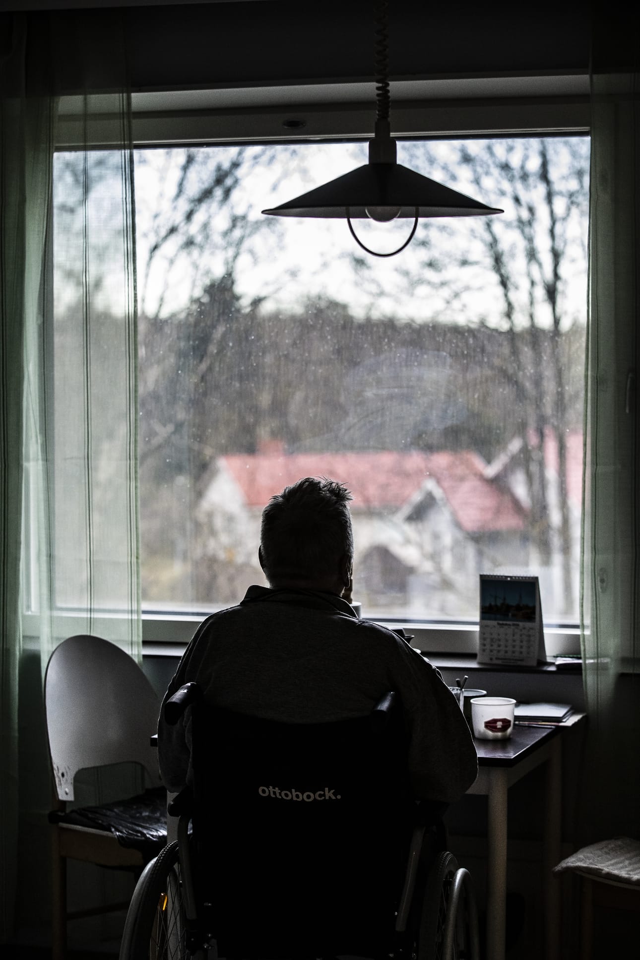 Kirjoittaja muistuttaa, että ikäihmisen tulisi saada asua kotonaan mahdollisimman pitkään. Arkistokuva.