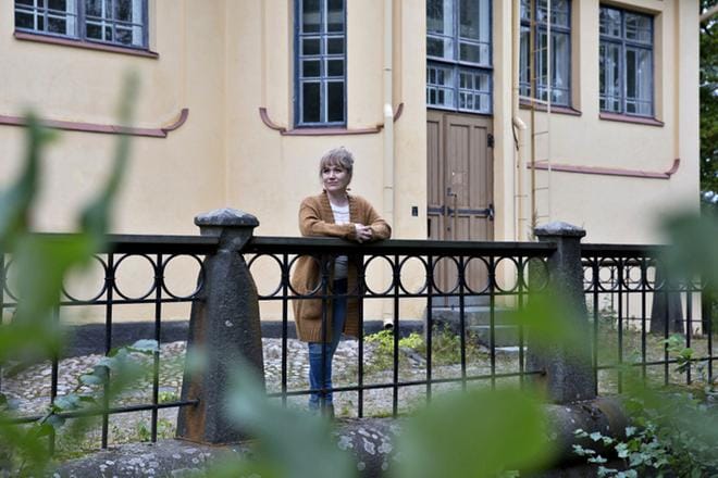 Eteläpohjalaislähtöisen tutkijan Elina Jokisen väitöstilaisuus pidettiin 2010 Yrjö Blomstedtin suunnittelemassa, 1905 rakennetussa Villa Ranassa Jyväskylän Seminaarinmäellä. Jyväskylän yliopistolle pitkään kuulunut suojeltu rakennus on myyty, ja siihen suunnitellaan kulttuuritaloa. KUVAT: HELI MÄLLINEN