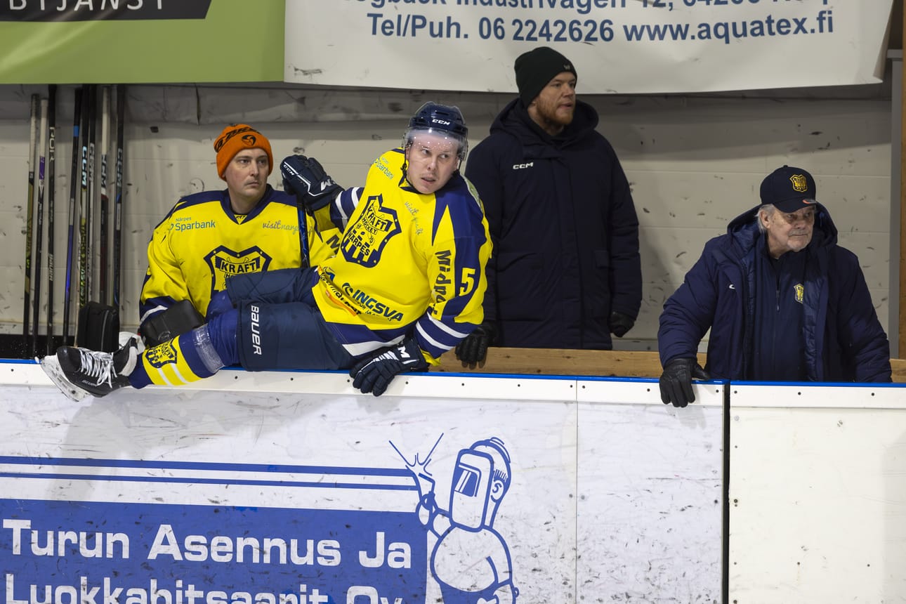 Eetu Heikkinen vaihtoi täksi kaudeksi Virkiän sinivalkoiset värit Kraftin keltasinisiin.
