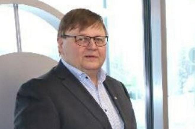 Toimitusjohtaja Jari Leivo iloitsee, että 1693 omistaja-asiakasta kävi äänestämässä. KUVA: SAILA COLLANDER