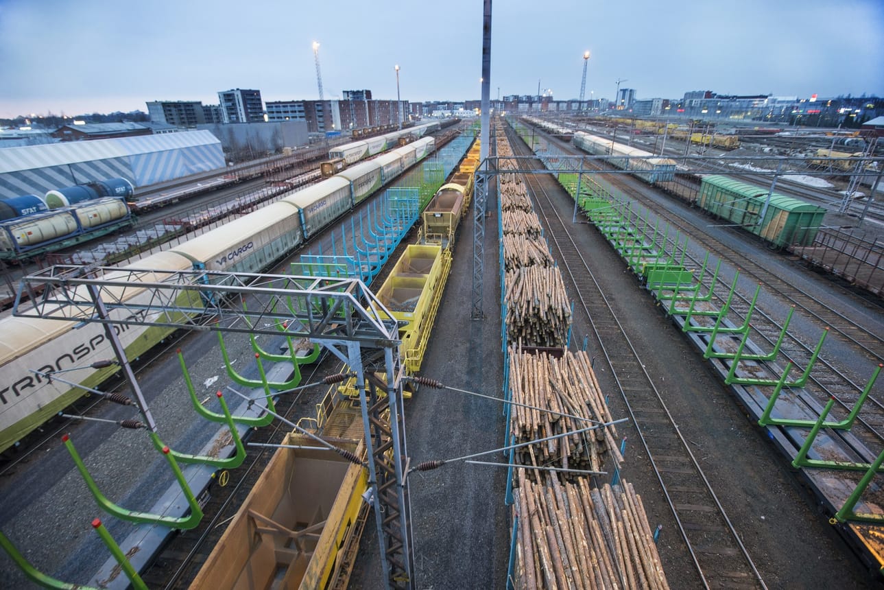 Rinnakkaisen eurooppalaisen raideleveyden saatuaan Oulu toimisi Rail Nordicassa Suomen ja Ruotsin välisen yhteyden logistisena keskuksena.
