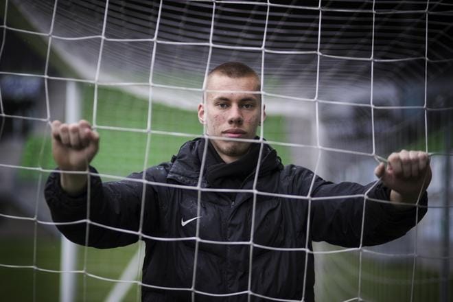 Samu Volotinen on yksi vain neljästä nuoresta suomalaisesta liigavahdista. KUVA: JARNO PELLINEN