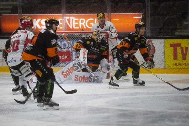 Eilen KooKoolle hävinnyt Sport pääsee yrittämään revanssia Kouvolassa heti tänään. KUVA: LUMIKKI HAAJA