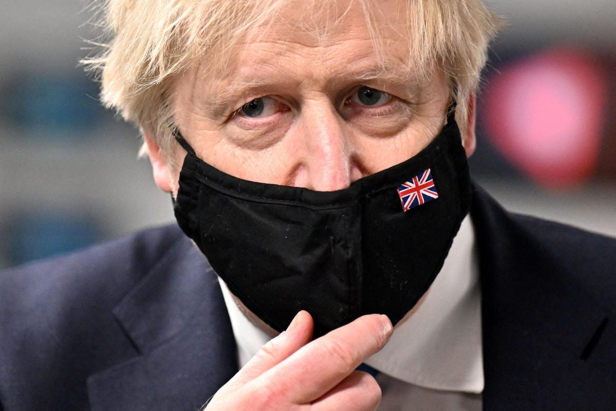 Poliisi tutkii väitteitä, joiden mukaan Johnson on osallistunut kokoontumisiin, jotka ovat rikkoneet Britannian tiukkoja koronarajoituksia. LEHTIKUVA/AFP