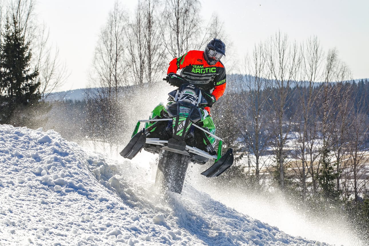 Jussi Honka ei näillä näkymin kilpaile enää snowcrossissa. Tämä kuva on viime keväältä Himokselta.