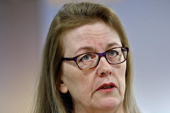 Leena Kurikka on ehdolla toistamiseen. Puolue on vaihtunut kokoomuksesta perussuomalaisiin. KUVA: KARI LÖFHJELM