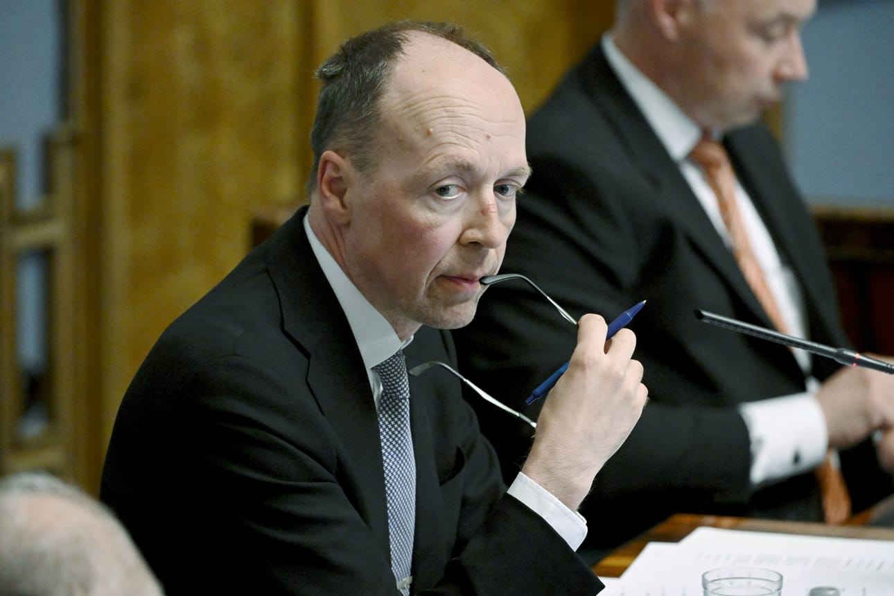 Michael O'Flaherty esittää huolensa asiasta kirjeessä, joka on osoitettu muun muassa eduskunnan puhemies Jussi Halla-aholle (ps., kuvassa). LEHTIKUVA / Mikko Stig