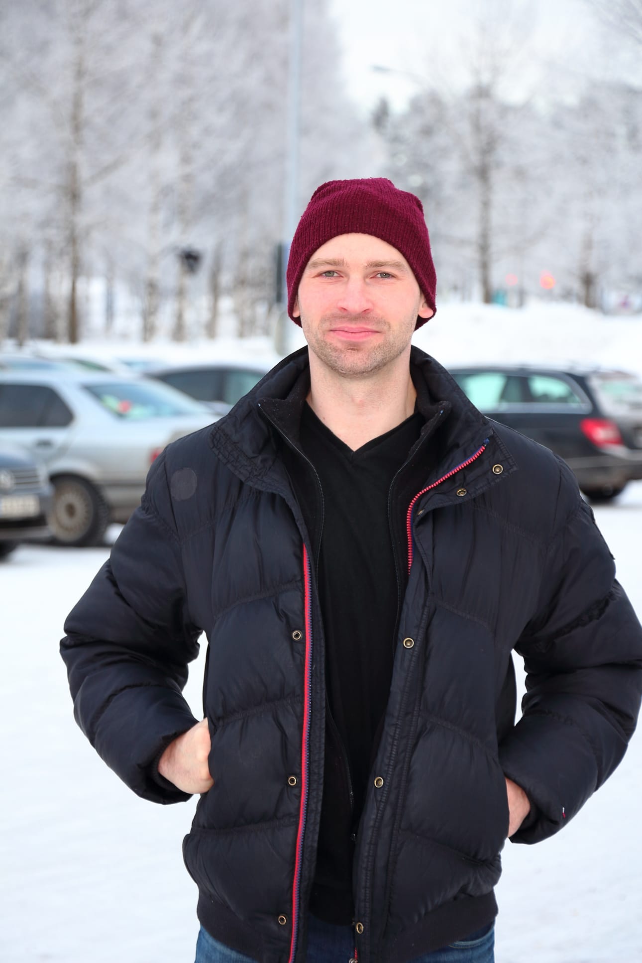 Kari Sihvonen on nähnyt urallaan monia eri kiekkomaita, mutta nyt hän haluaa asettua aloilleen. Pelihommat saattavat jatkua vielä tämän kauden jälkeenkin.