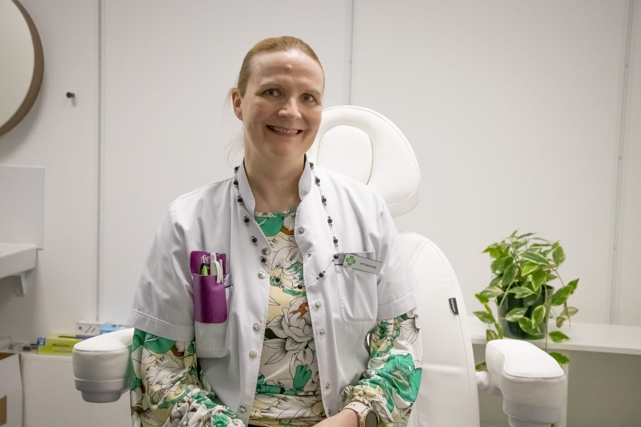 Oulunsalon apteekin apteekkari ja Oulunsalon Yrittäjien jäsen Laura Tuovinen on mukana järjestämässä hyvinvointitapahtumaa kauppakeskus Kapteeniin.