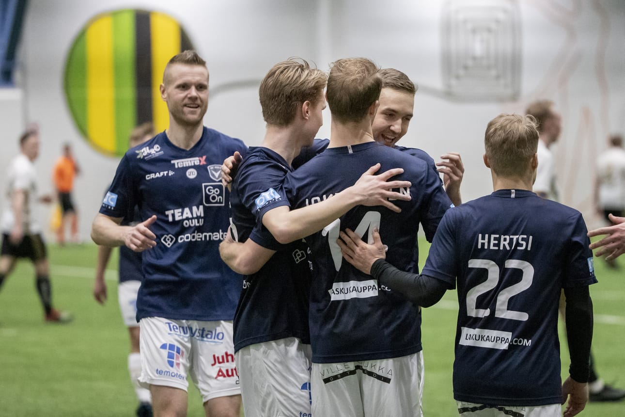 AC Oulun pelaajat etsivät väliaikaisia töitä maaseudulta.