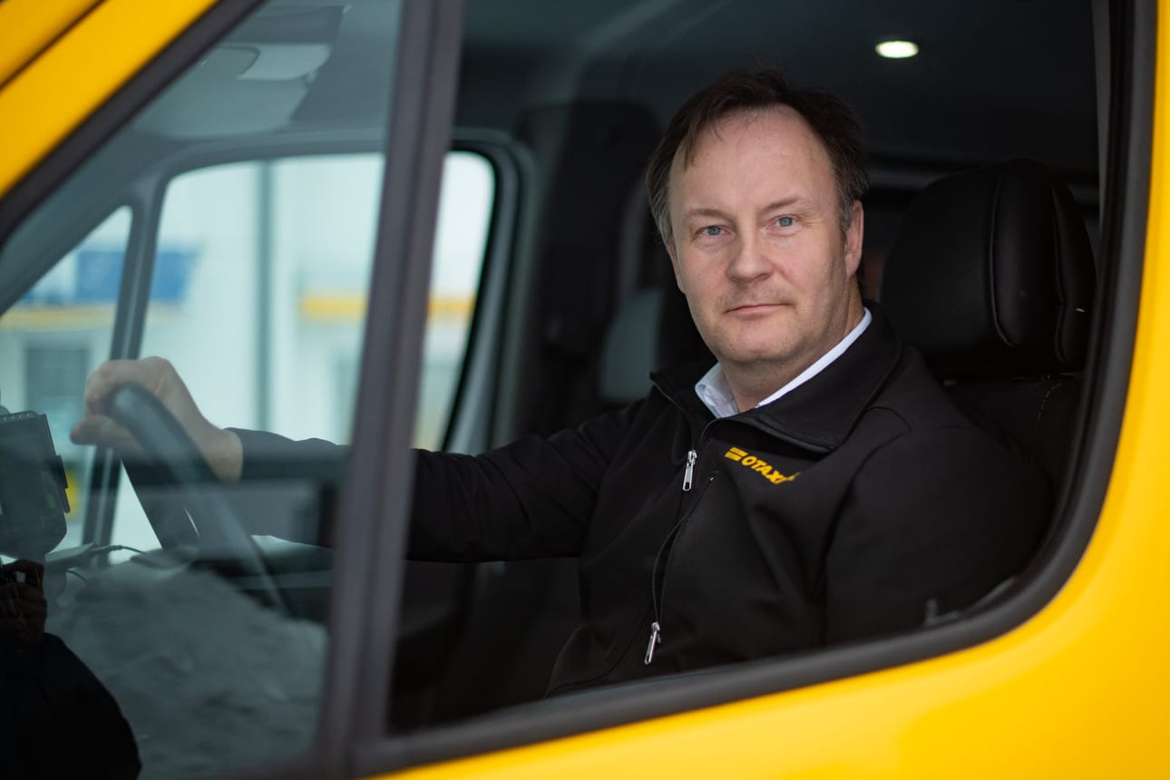 Taksinkuljettaja Jouni Hekkala pitää Kuusamo-Rukan väliä ok-kuntoisena.