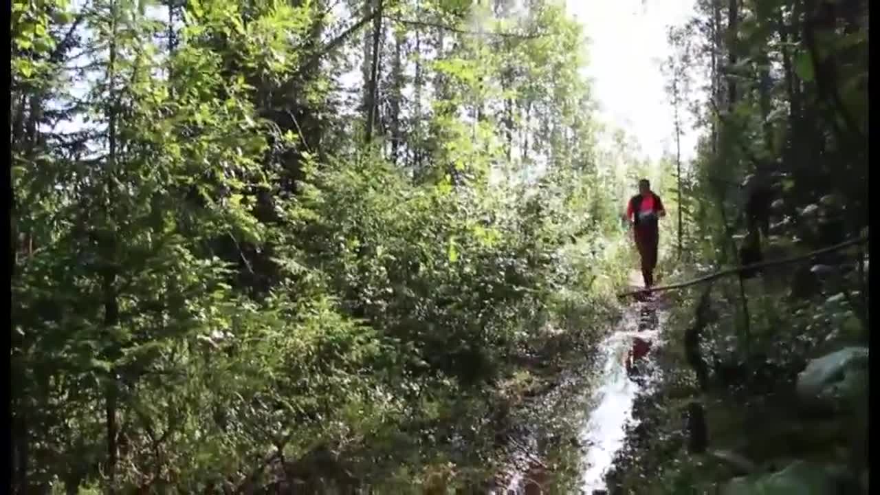 Polkujuoksu veti väkeä Korkatin huipulle