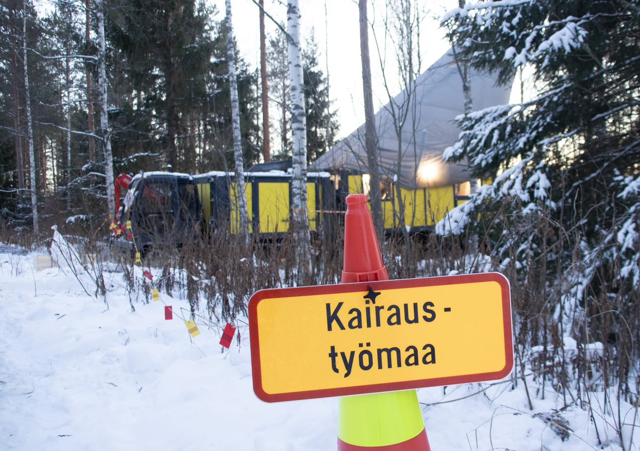 Kupukan alueella marraskuussa 2024 tehtyjen kairausten kivinäytteiden analysoinnin mukaan Kupukan grafiitti on akkumineraaliksi sopivaa. Tutkimustyöt jatkuvat ja myös ympäristötutkimukset on aloitettu ensimmäiset vesinäytteet ottaen.