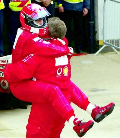 Halitaan . Ferrarin teknikot saivat Michael Schumacherin varauksettoman kiitoksen.