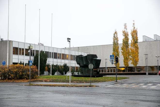 Dosentuurin arvo voidaan myöntää perusteellisesti oman alansa tutkimustyöhön sekä opetukseen erikoistuneelle henkilölle. Dosentti opettaa yliopistossa. KUVA: Ossi Ahola