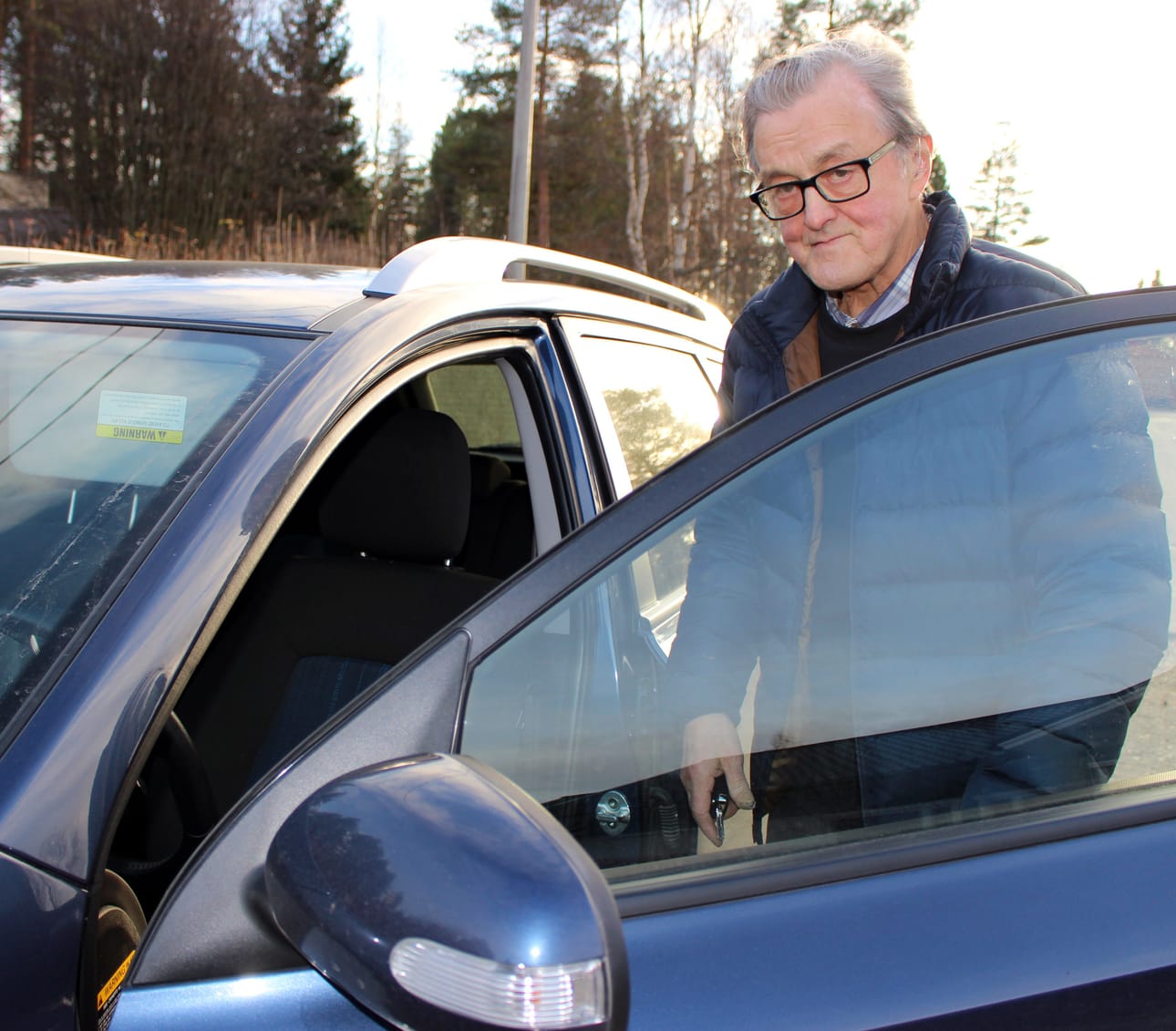 Talven tulo ei mietitä sen enempää Jouko Alaräihää. Kun auto on kunnossa ja alla hyväkuntoiset talvirenkaat, tien päälle lähtöä ei tarvitse jännittää, sanoo 55 vuotta auton ratissa istunut kempeleläinen.