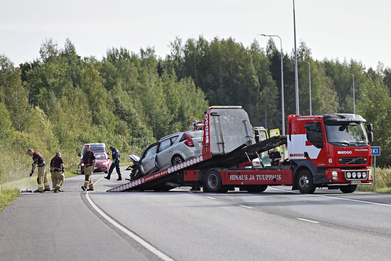 Onnettomuus tapahtui kantatiellä 67 Ideaparkin liittymän tuntumassa.