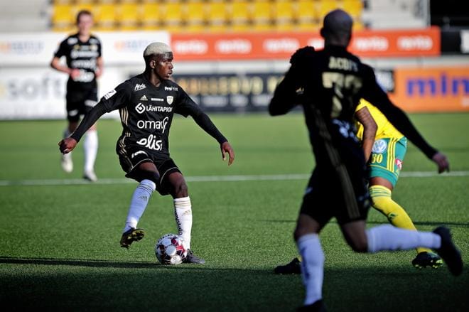 Serge Atakayi pelasi viime kauden alkupuolen SJK:ssa lainapelaajana. KUVA: TOMI KOSONEN/ARKISTO